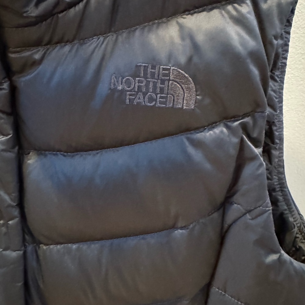 Northface Vest - Picture 2 of 5
